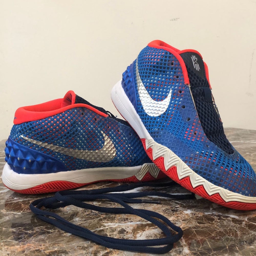 Kyrie 1S